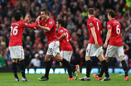 在巨大关注 在巨大关注