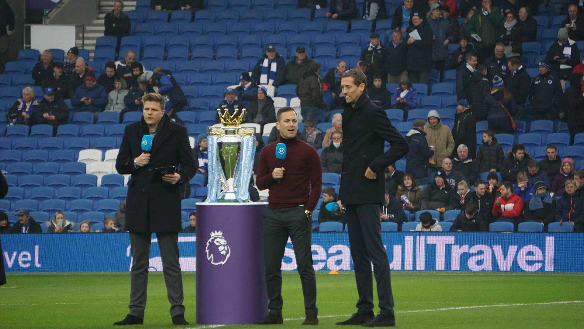 张而热烈 张而热烈